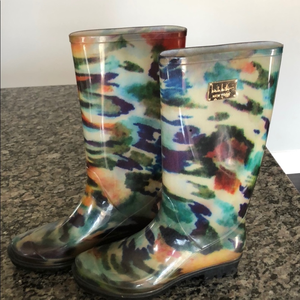 Nicole Miller rain boot